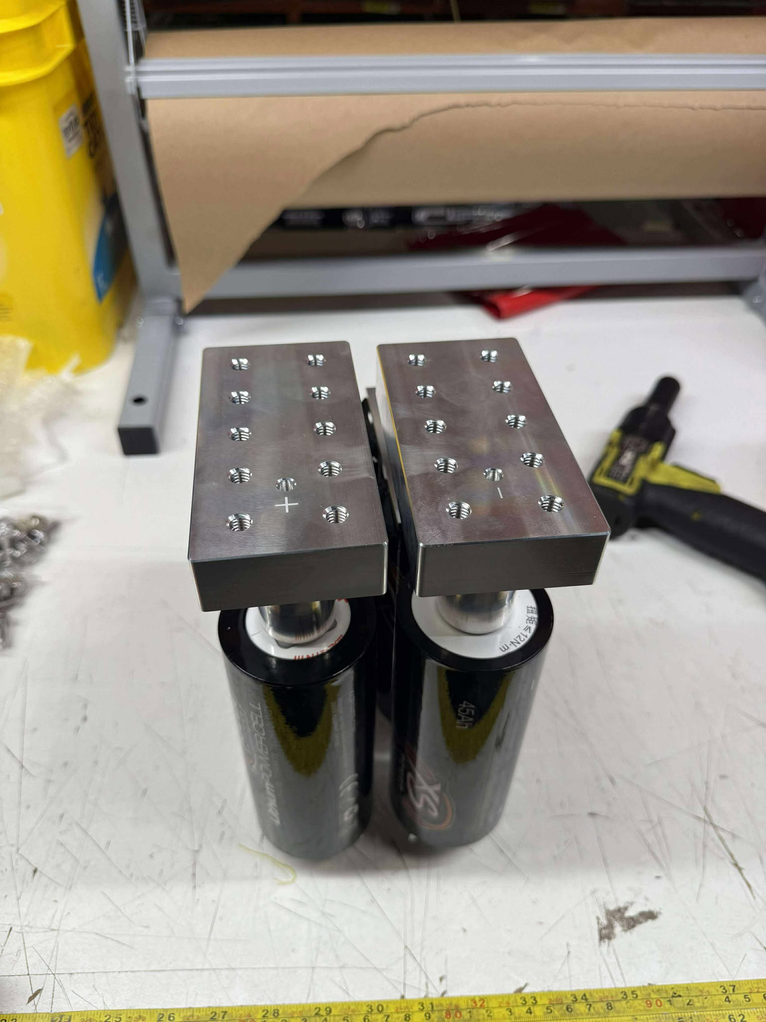 Droppin HZ Car Audio YinLong Single Bank 6-Cell Lug Style Aluminum Bus